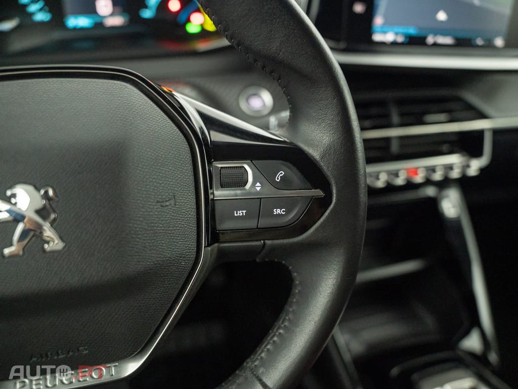 Peugeot E-2008 50 kWh Active Pack