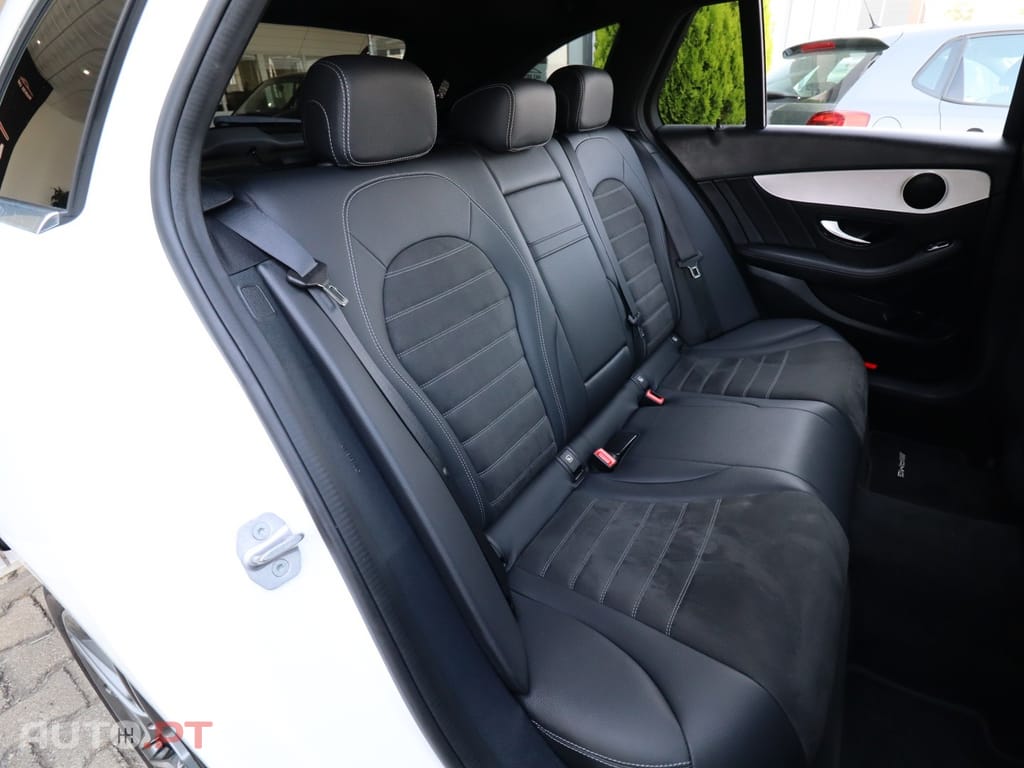 Mercedes-Benz C 300 de AMG Line
