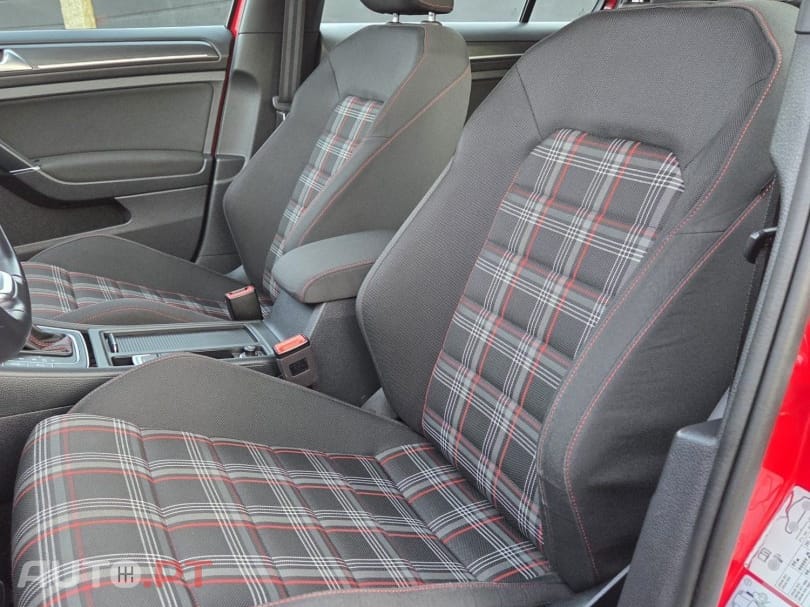 Volkswagen Golf 2.0 TSi GTi DSG Performance