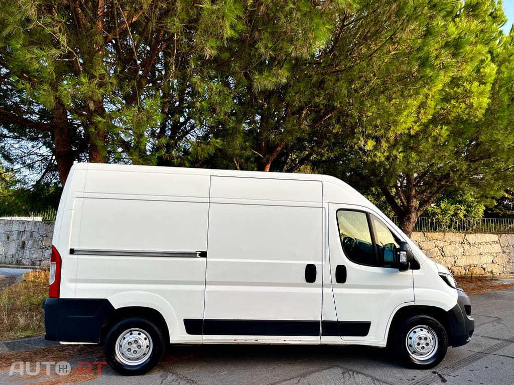 Peugeot Boxer Seminova