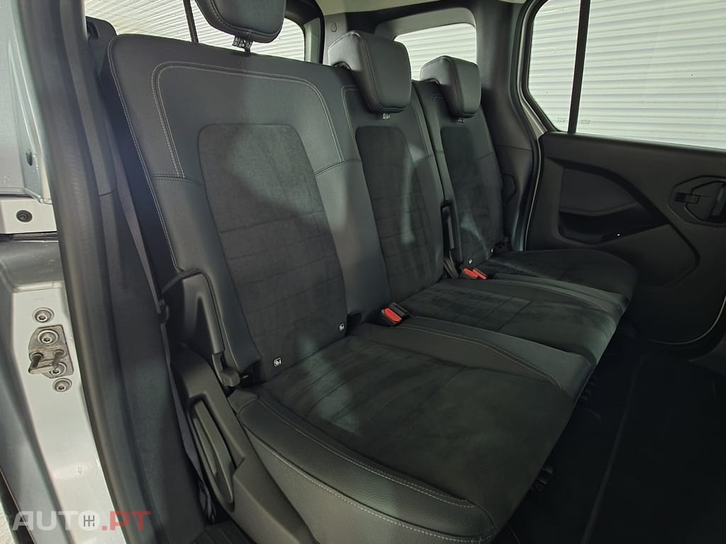 Mercedes-Benz EQT 200