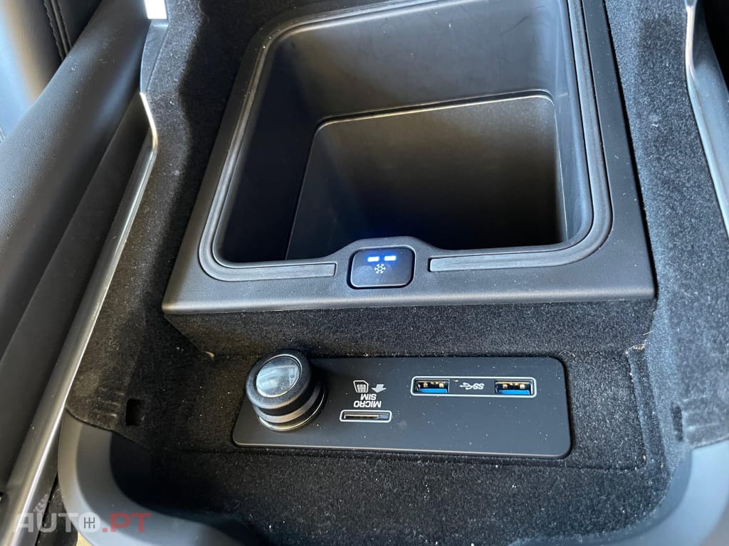 Land Rover Range Rover Sport P400e Hybrid SE