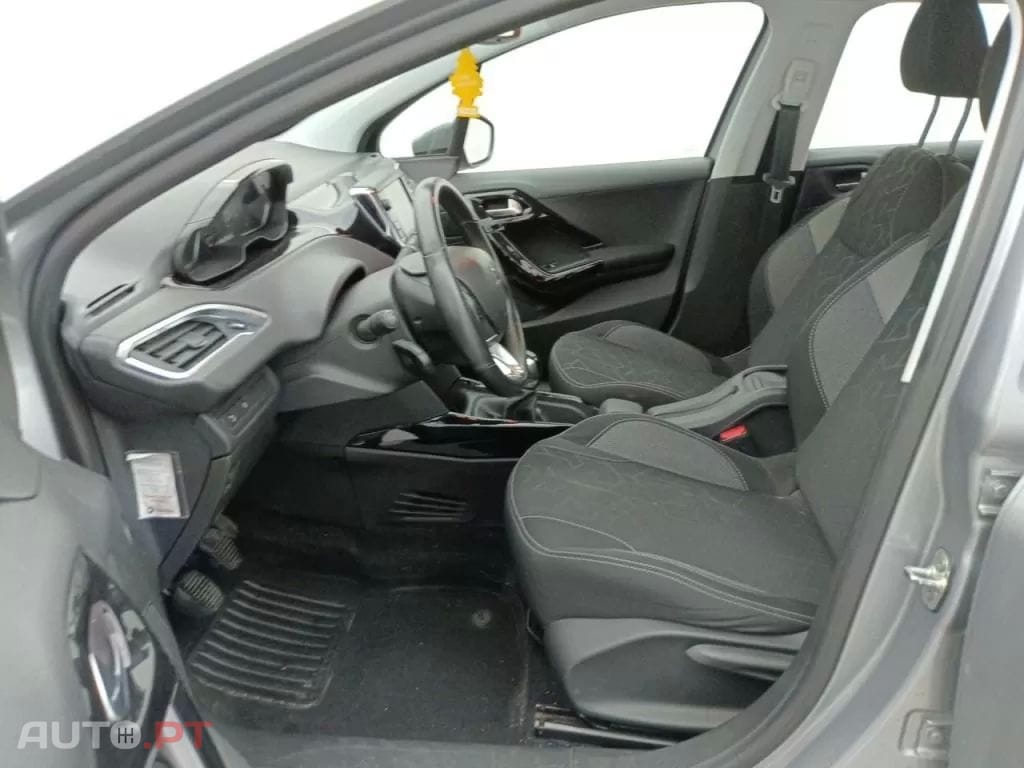 Peugeot 2008 1.5 BlueHDi Active