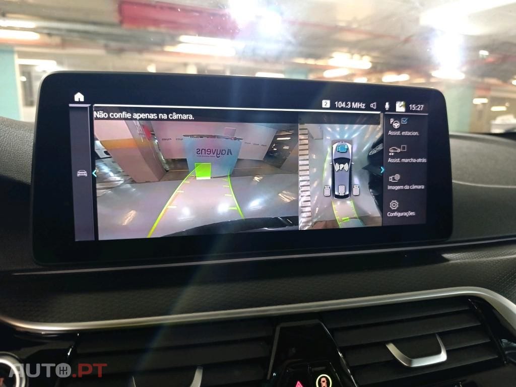 BMW 530 e Pack Desportivo M