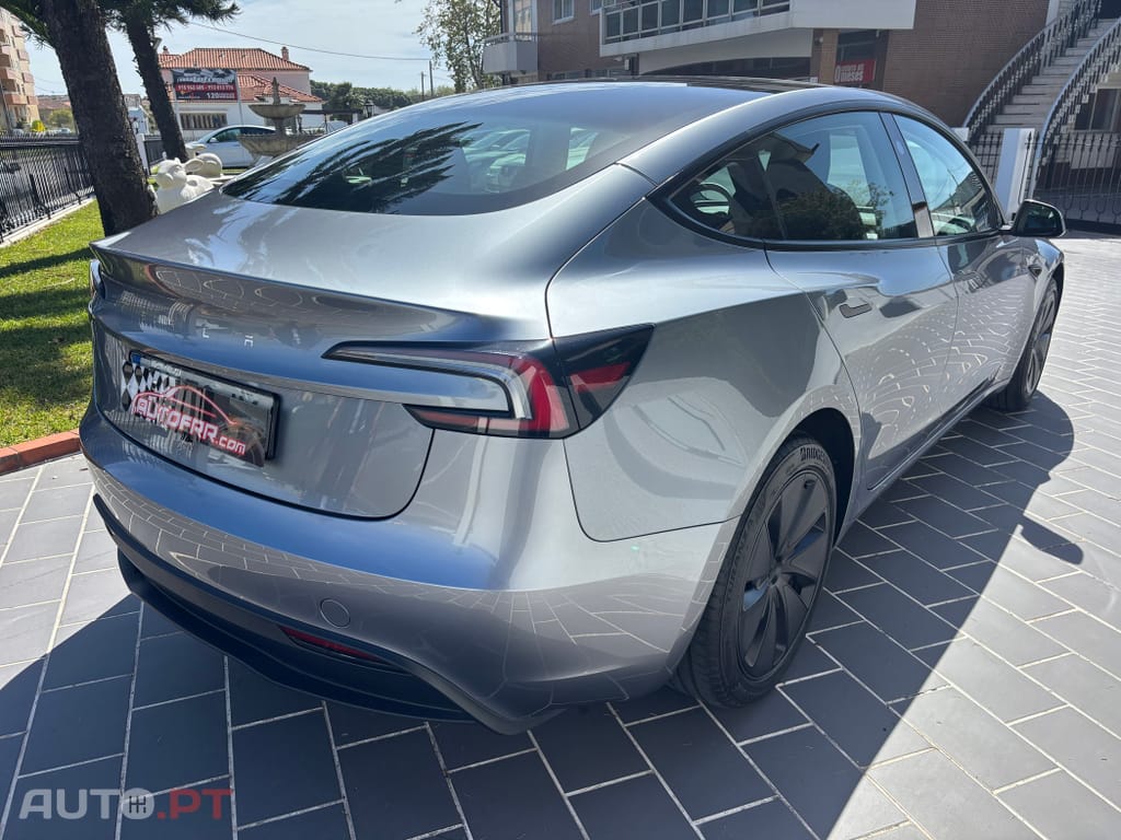 Tesla Model 3 Tração Traseira Premium