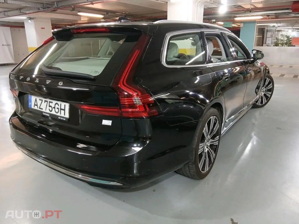 Volvo V90 2.0 T6 PHEV Core AWD