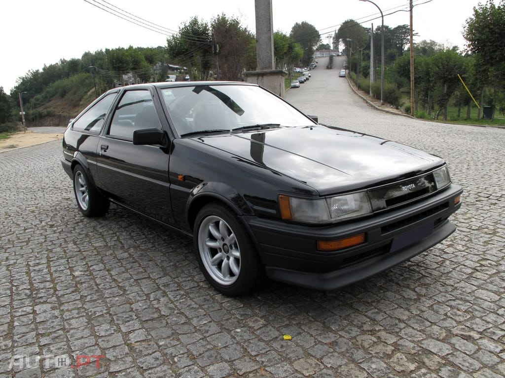 Toyota Corolla GT Twin Cam 16v AE86