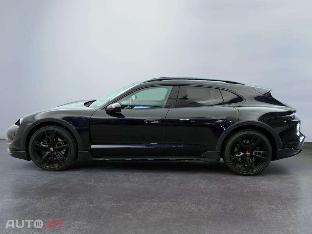 Porsche Taycan 4