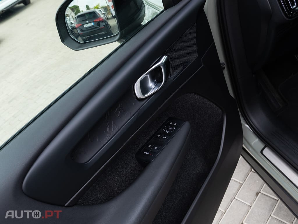 Volvo XC40 Recharge Plus