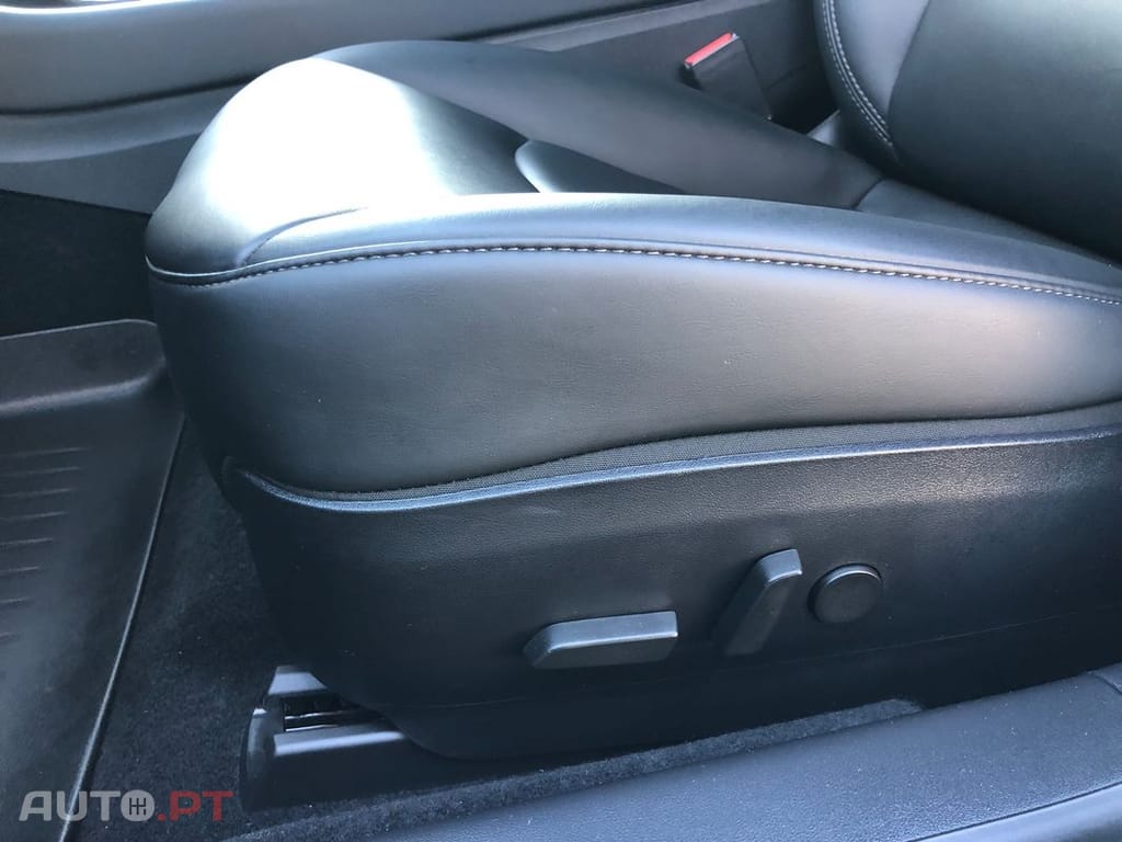 Tesla Model 3 Standard Range Plus RWD