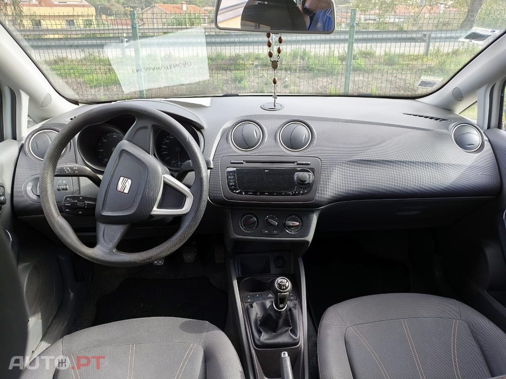 SEAT Ibiza 1.2 TDi Reference — fotografia 8