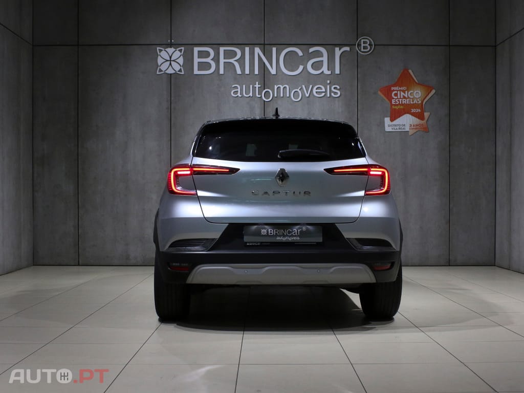 Renault Captur Outro