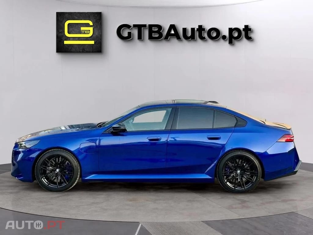 BMW M5 CARBON + CERAMIC