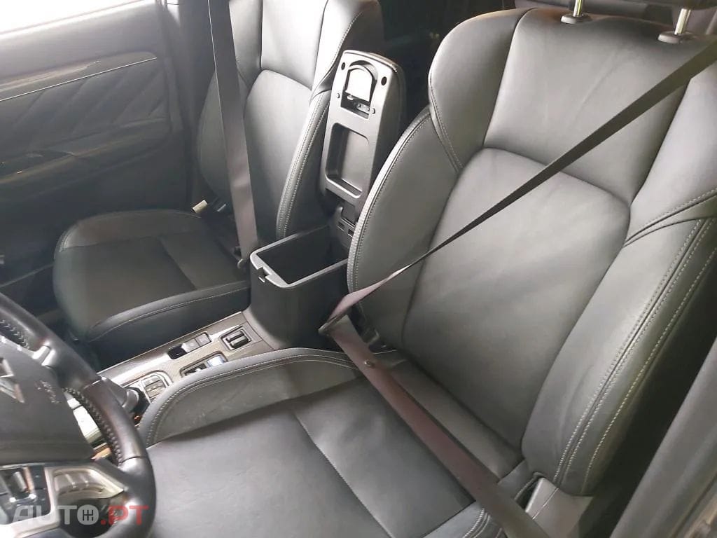 Mitsubishi Outlander 2.4 PHEV Instyle