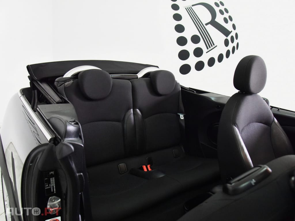 MINI Cooper Cabrio
