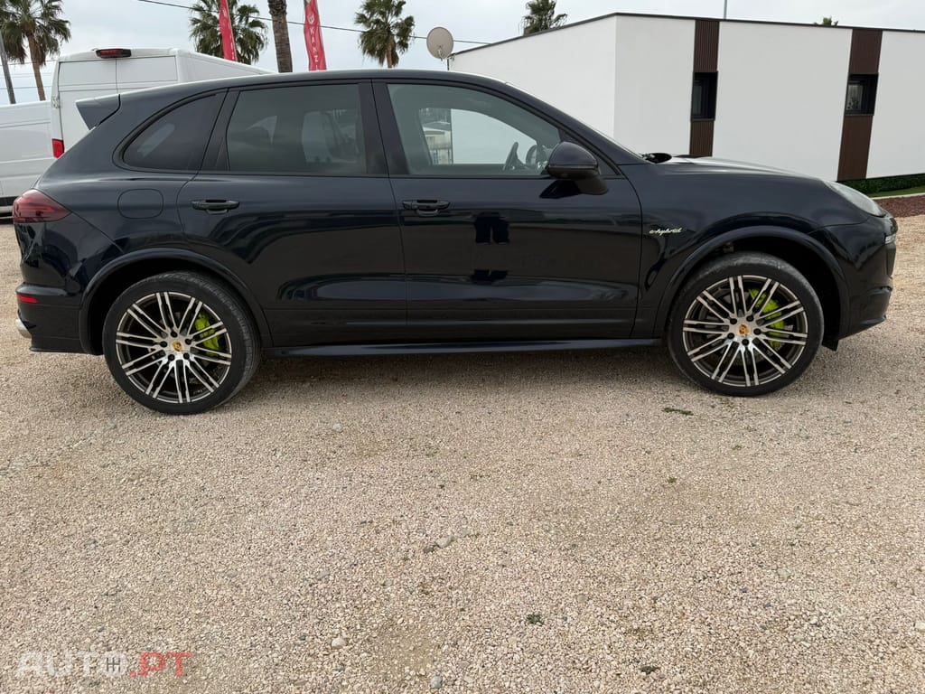Porsche Cayenne Cayenne S 3.0 V6 E- Hybrid