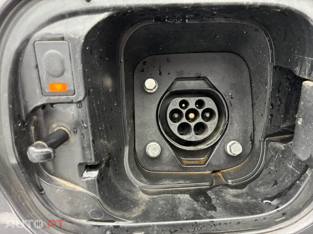 Hyundai Santa Fe 1.6 T-GDi PHEV Business