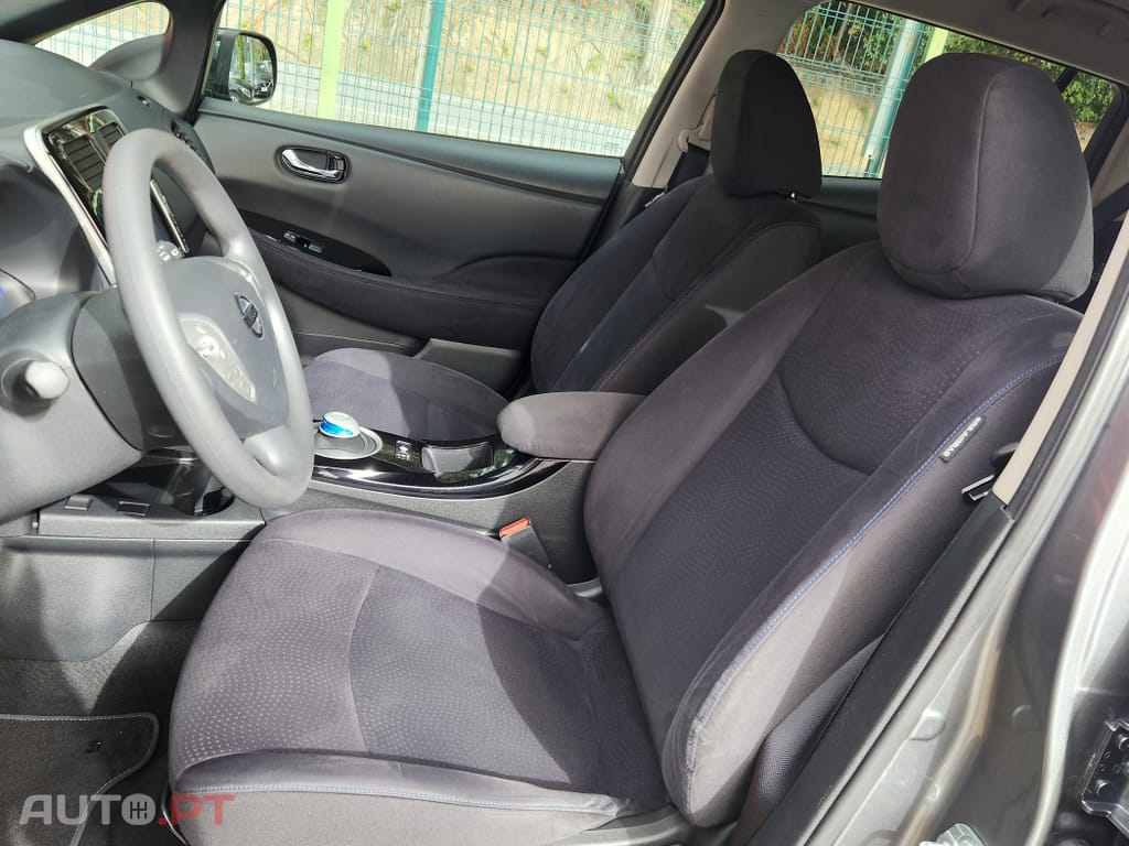 Nissan Leaf 30 kWh (c/ Bateria) Visia