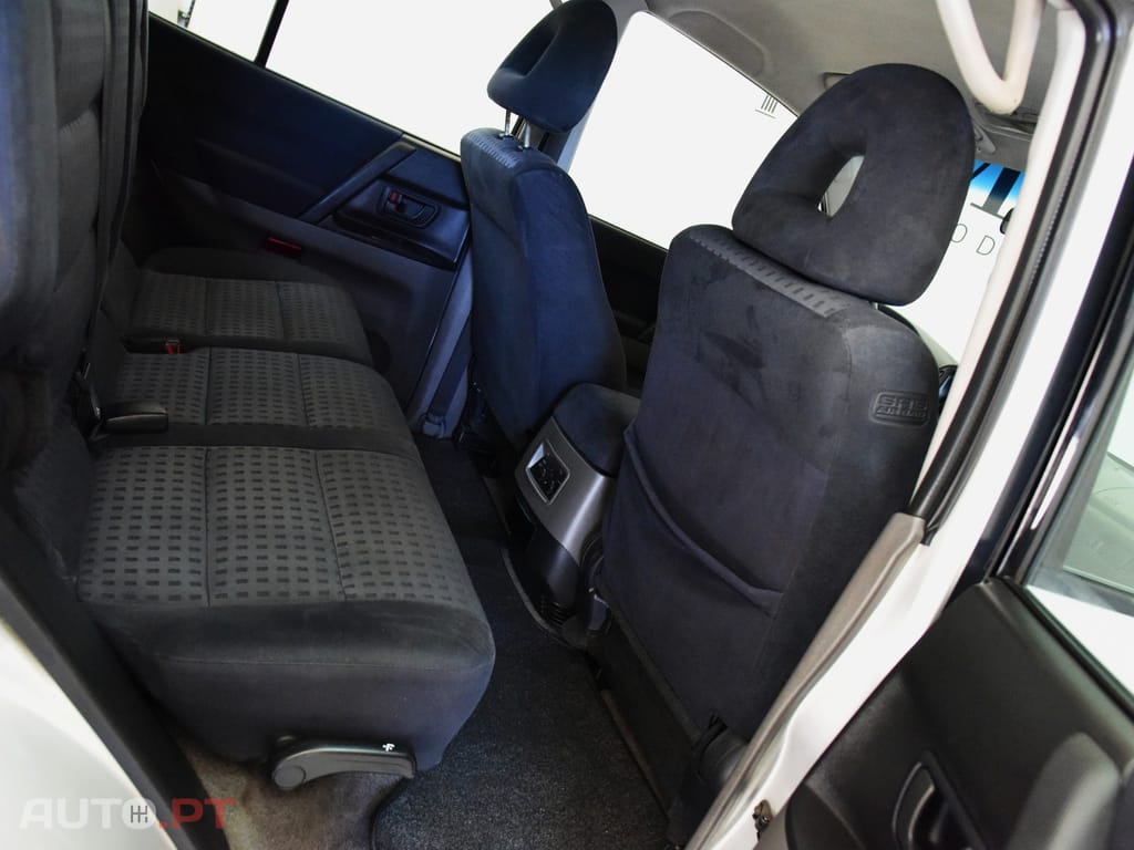 Mitsubishi Pajero 3.2 DI-D GLS Longo