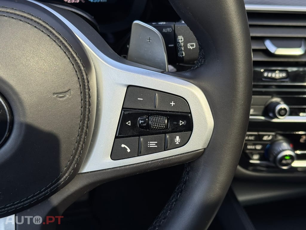 BMW 530 e Pack Desportivo M