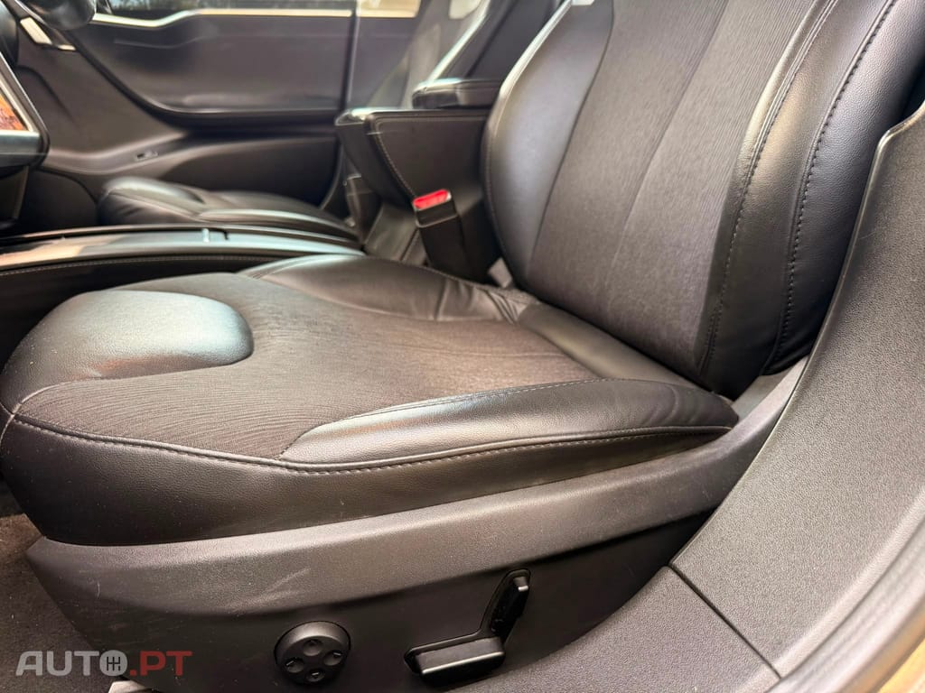 Tesla Model S 70 