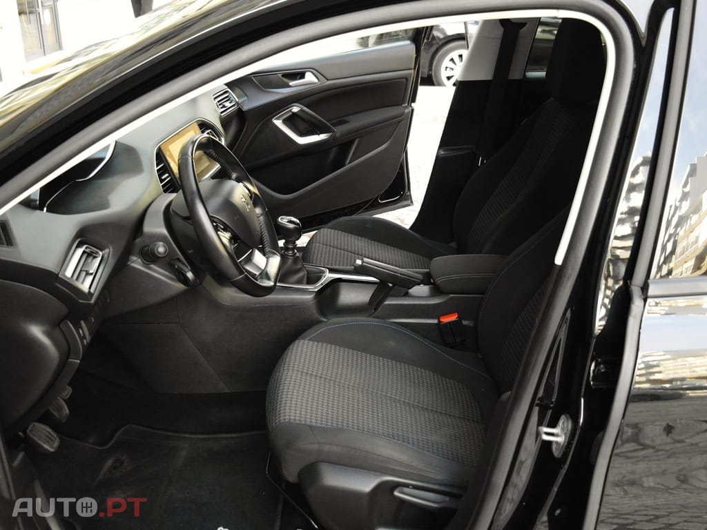 Peugeot 308 1.2 PureTech Style