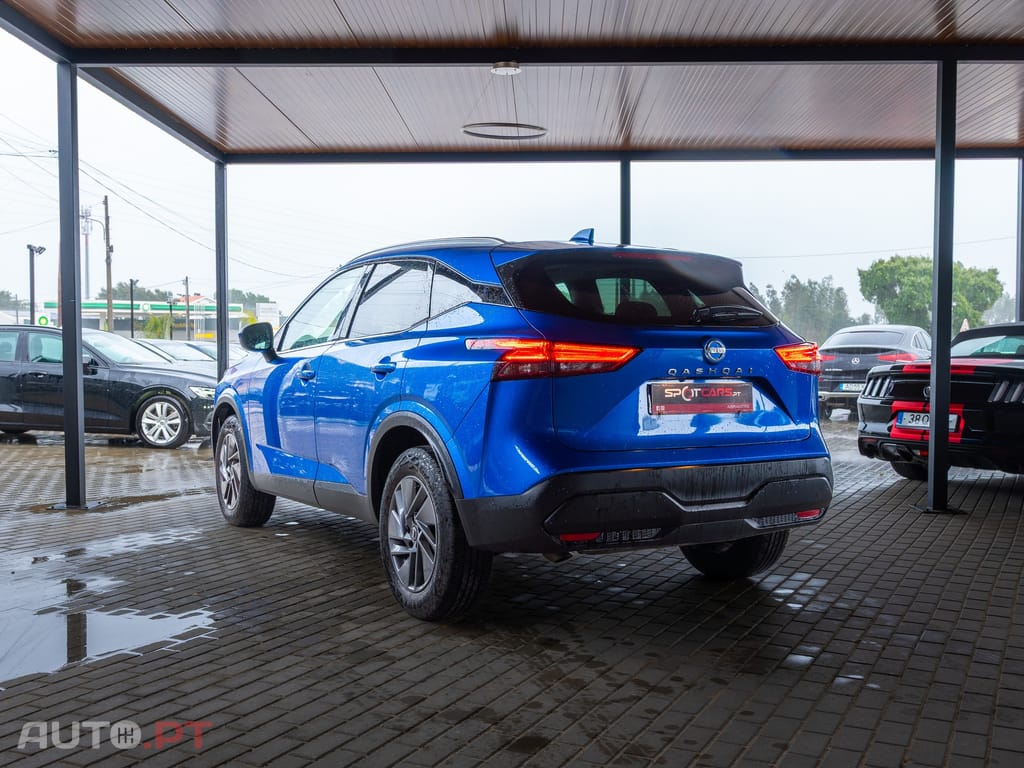 Nissan Qashqai 1.3 DIG-T N-Connecta LED+SKY