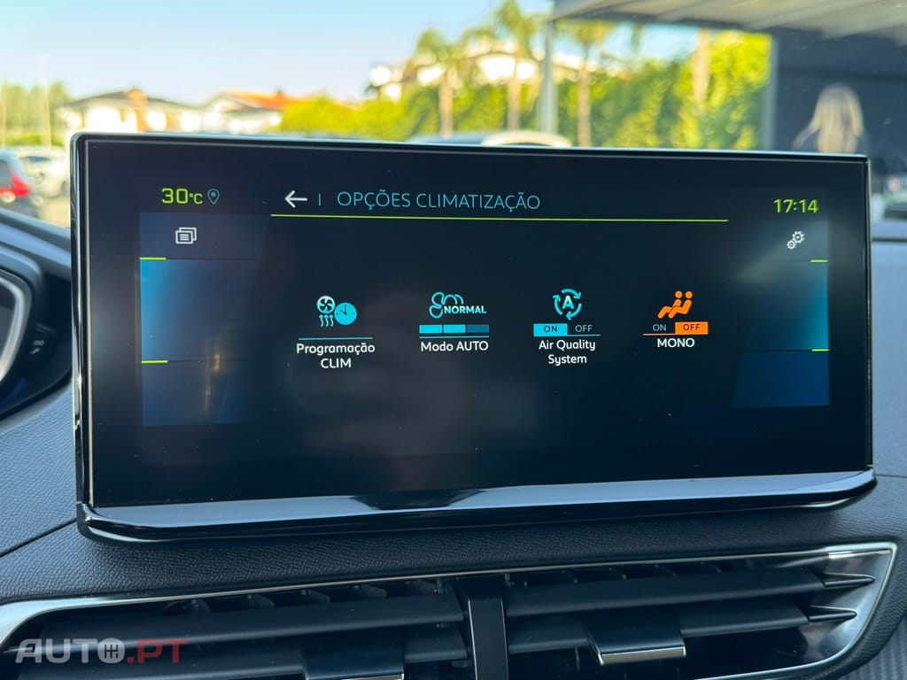 Peugeot 3008 1.6 Hybrid Allure e-EAT8