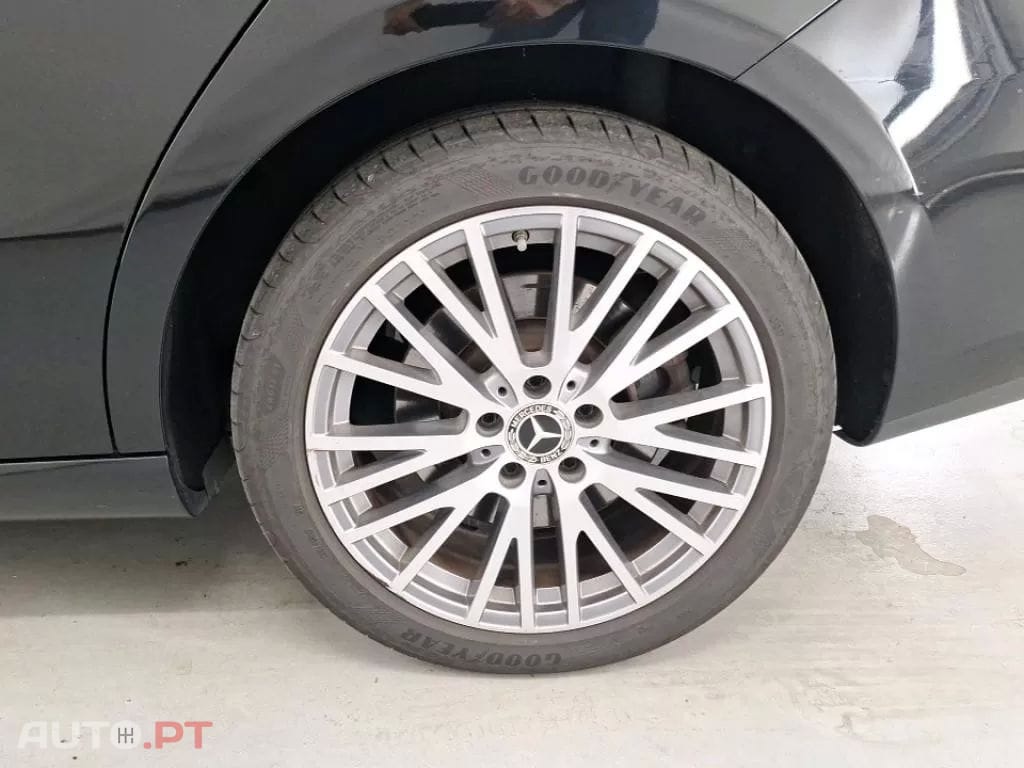 Mercedes-Benz CLA 250 e Shooting Brake Style Plus