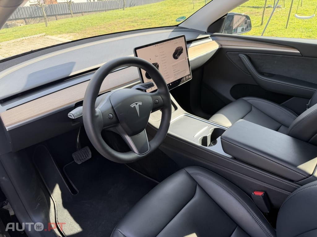 Tesla Model Y Long Range Dual Motor AWD