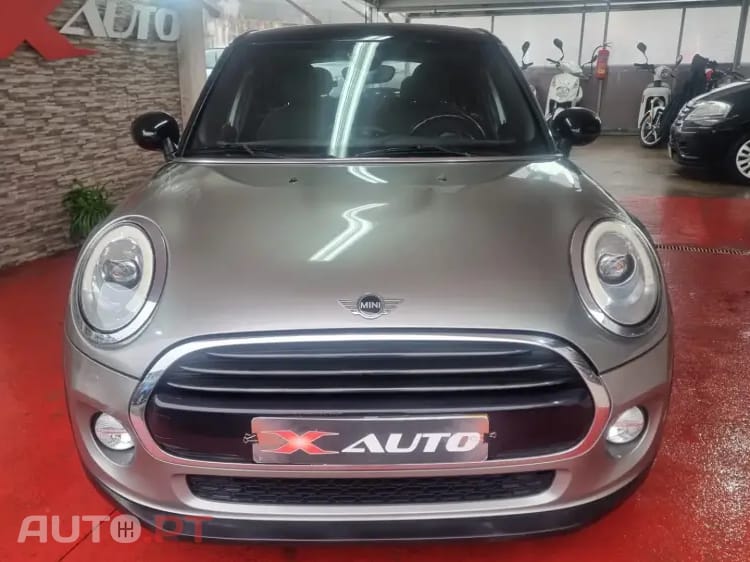 MINI Cooper Cooper D Auto