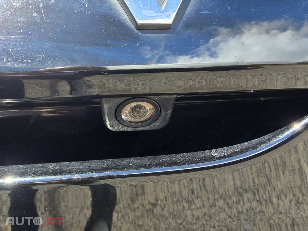 Volvo V40 2.0 D4 R-Design