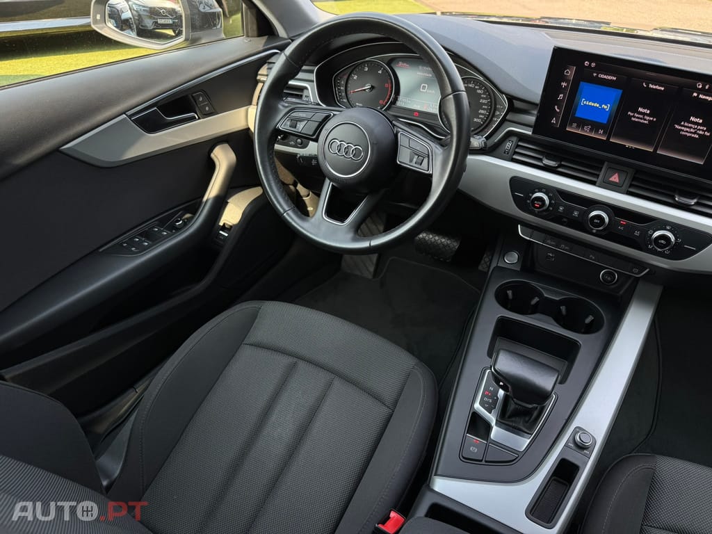 Audi A4 Avant 30 TDI S tronic
