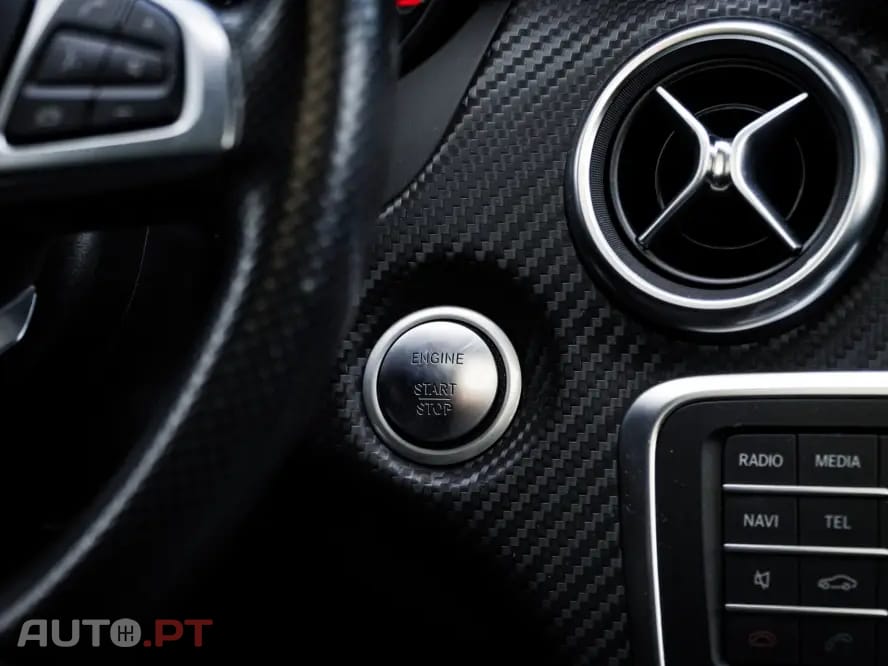 Mercedes-Benz A 180 d AMG Line