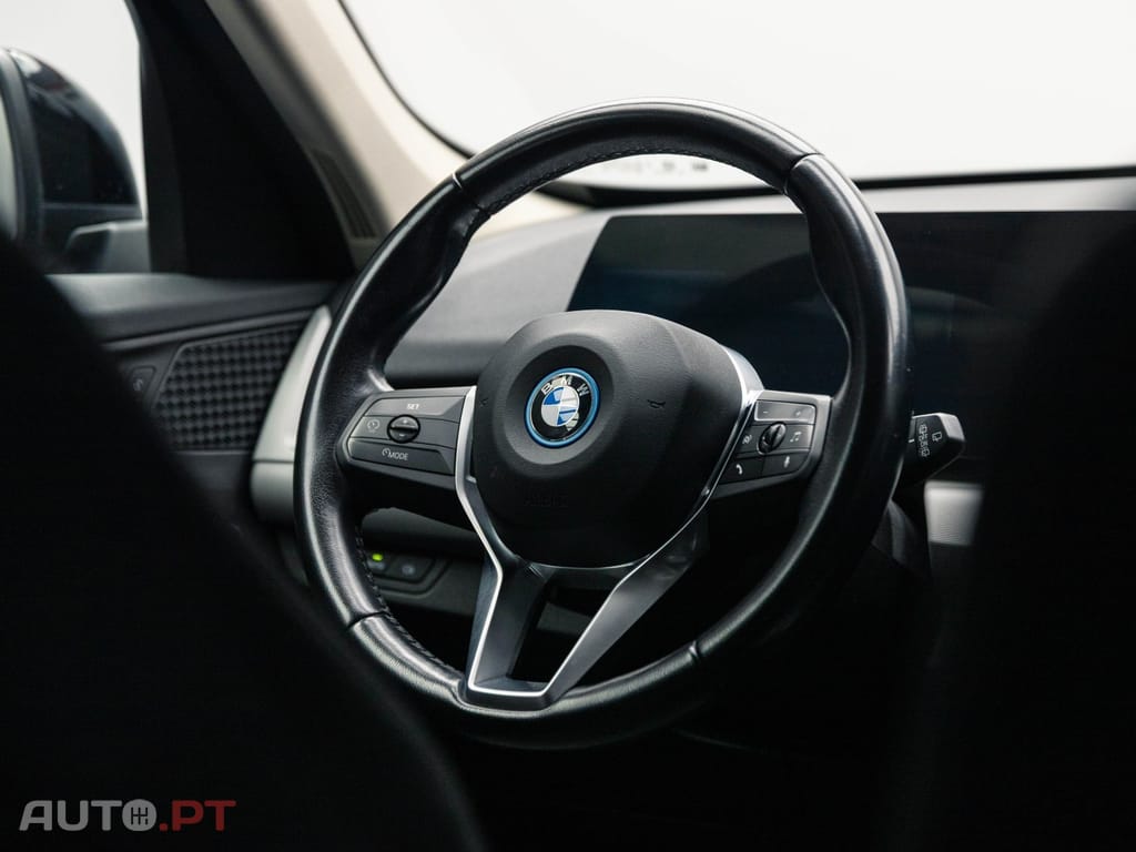 BMW iX1 xDrive30