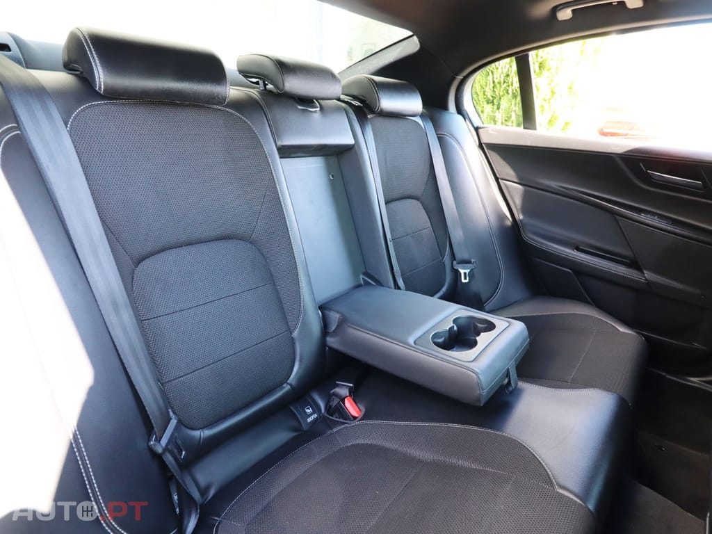 Jaguar XE 2.0 D R-Sport Aut.