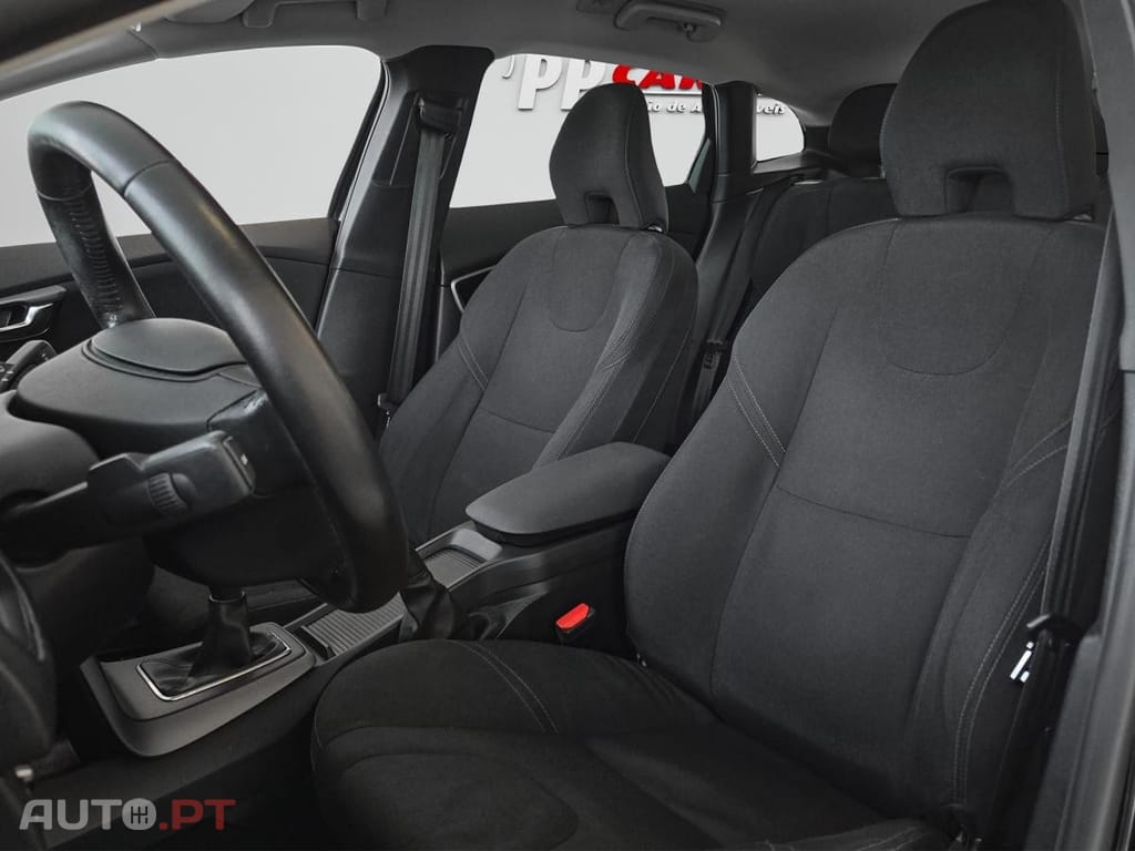 Volvo V40 2.0 D2 Momentum