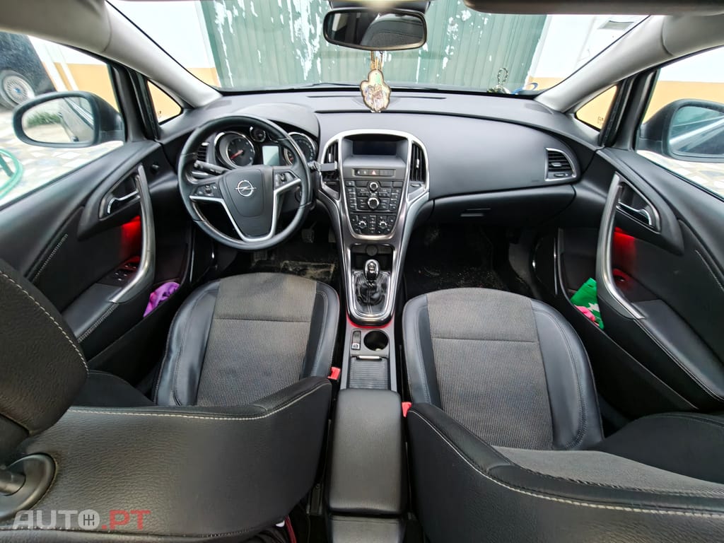 Opel Astra Sports Tourer Cosmo