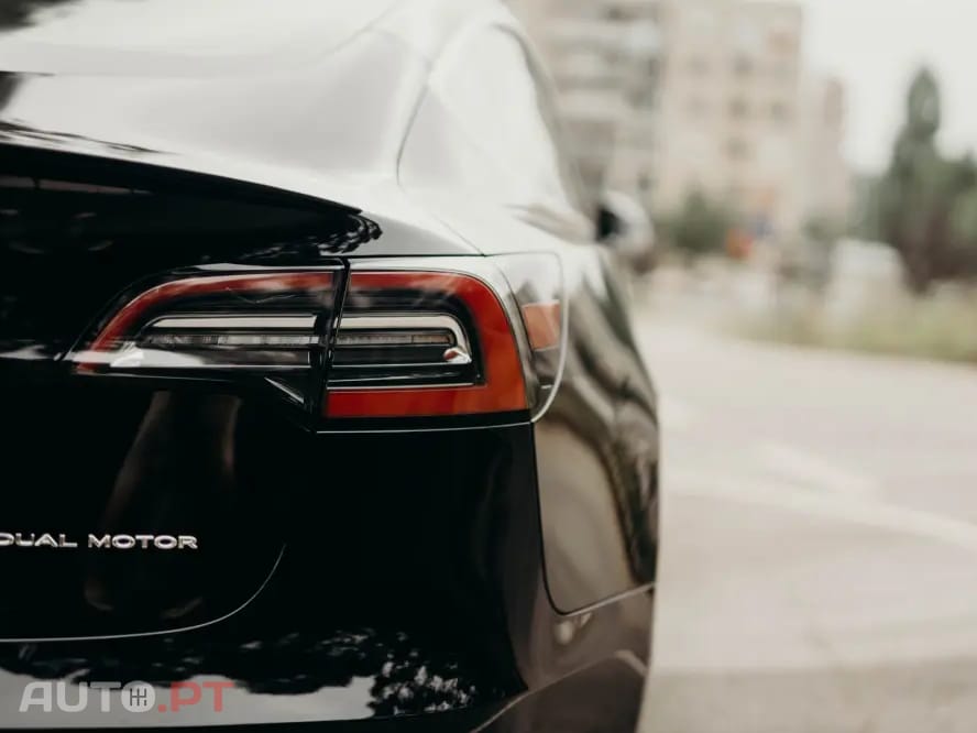 Tesla Model 3 Long Range AWD Dual Motor