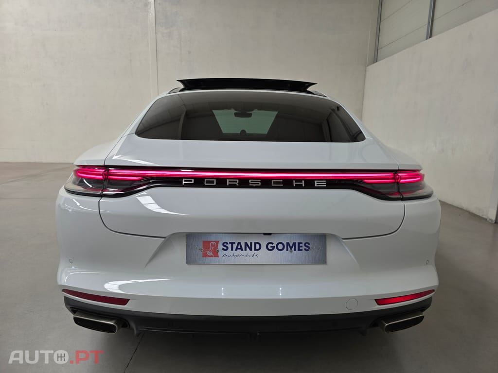 Porsche Panamera 4 e-hybrid