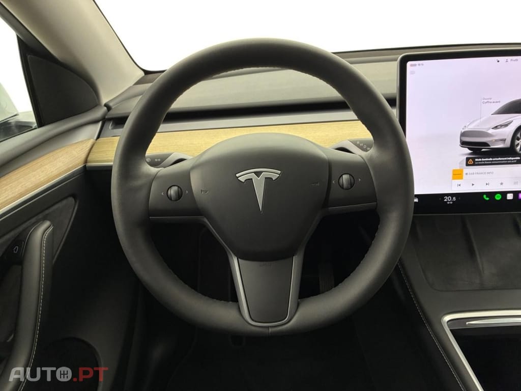 Tesla Model Y Standard RWD