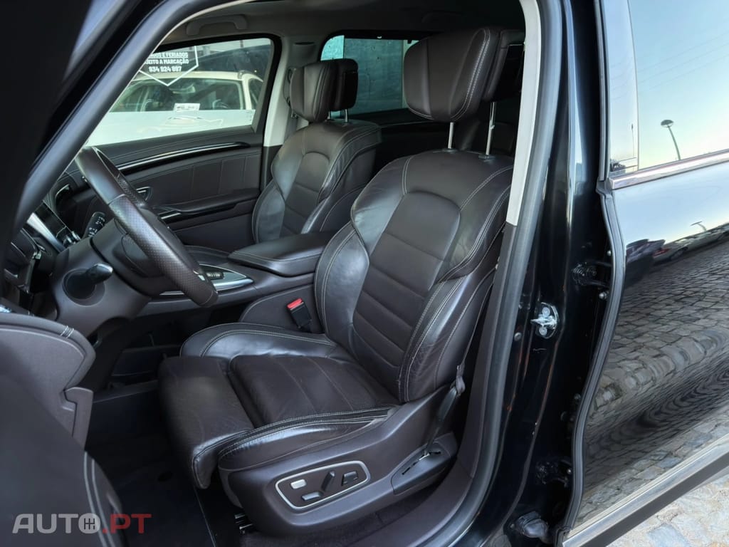 Renault Espace 1.6 dCi Initiale Paris EDC