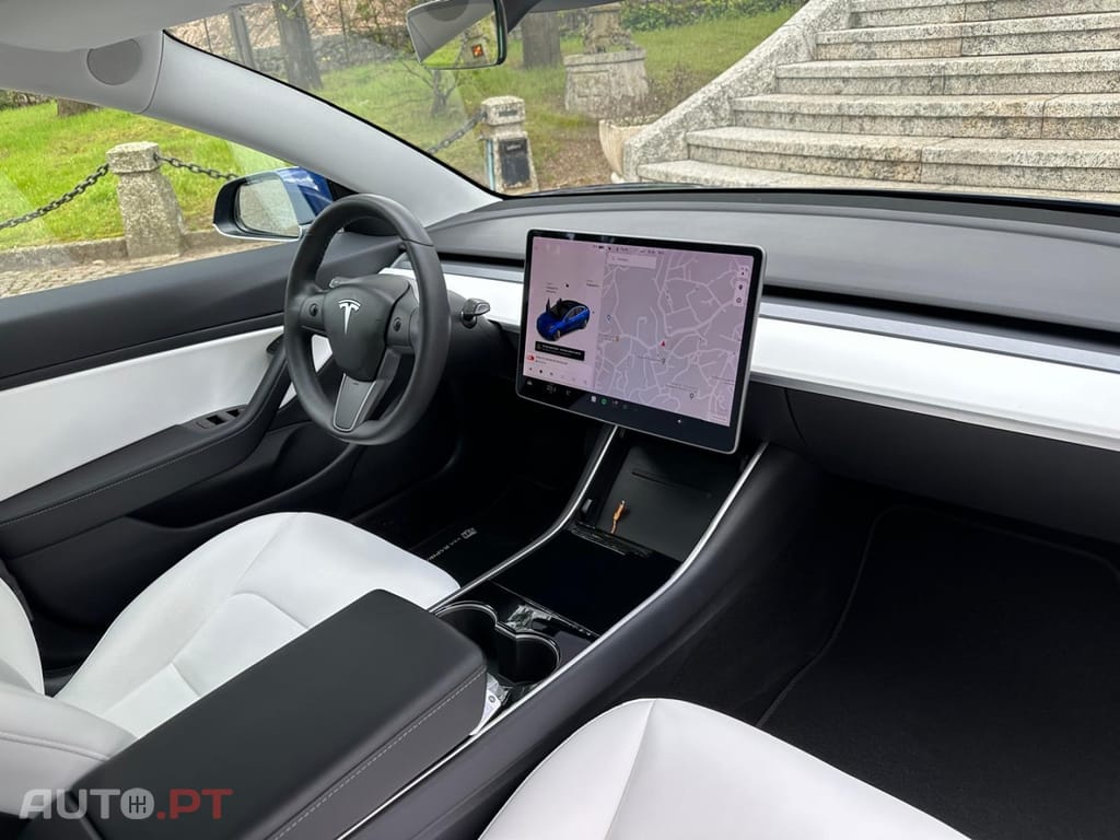Tesla Model 3 Long-Range Dual Motor AWD