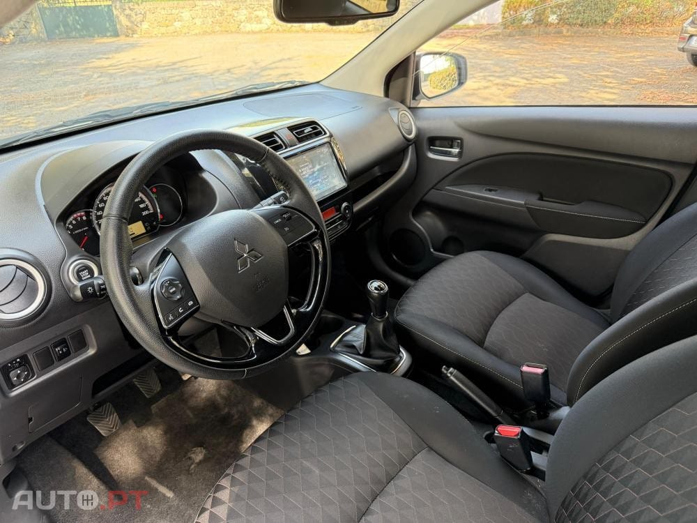 Mitsubishi Space Star 1.2 Intense Connect Edition