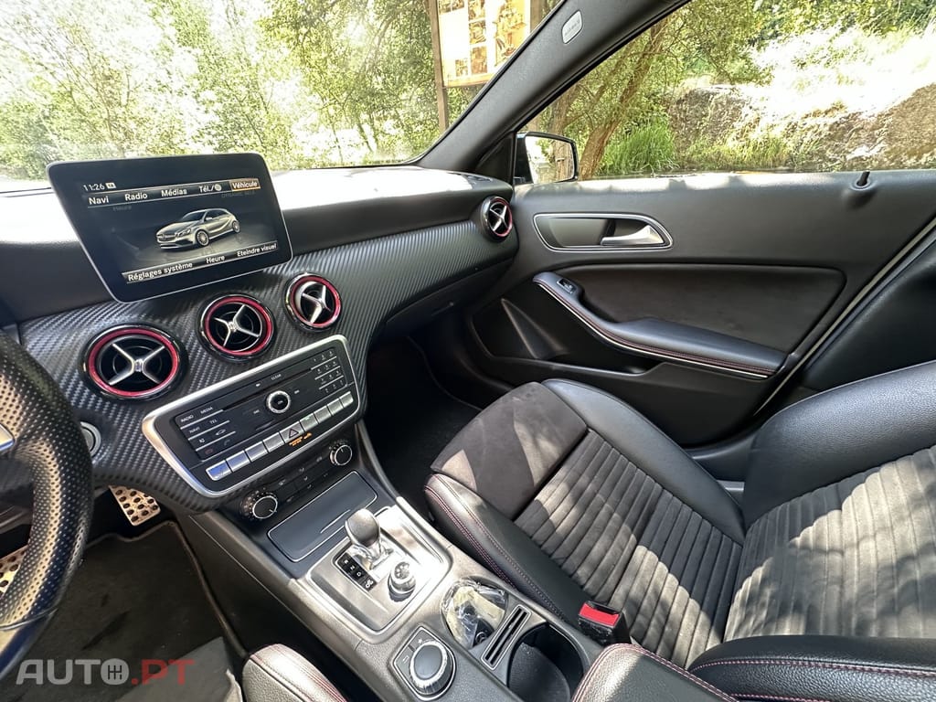 Mercedes-Benz A 45 AMG 4Matic Speedshift 7G-DCT