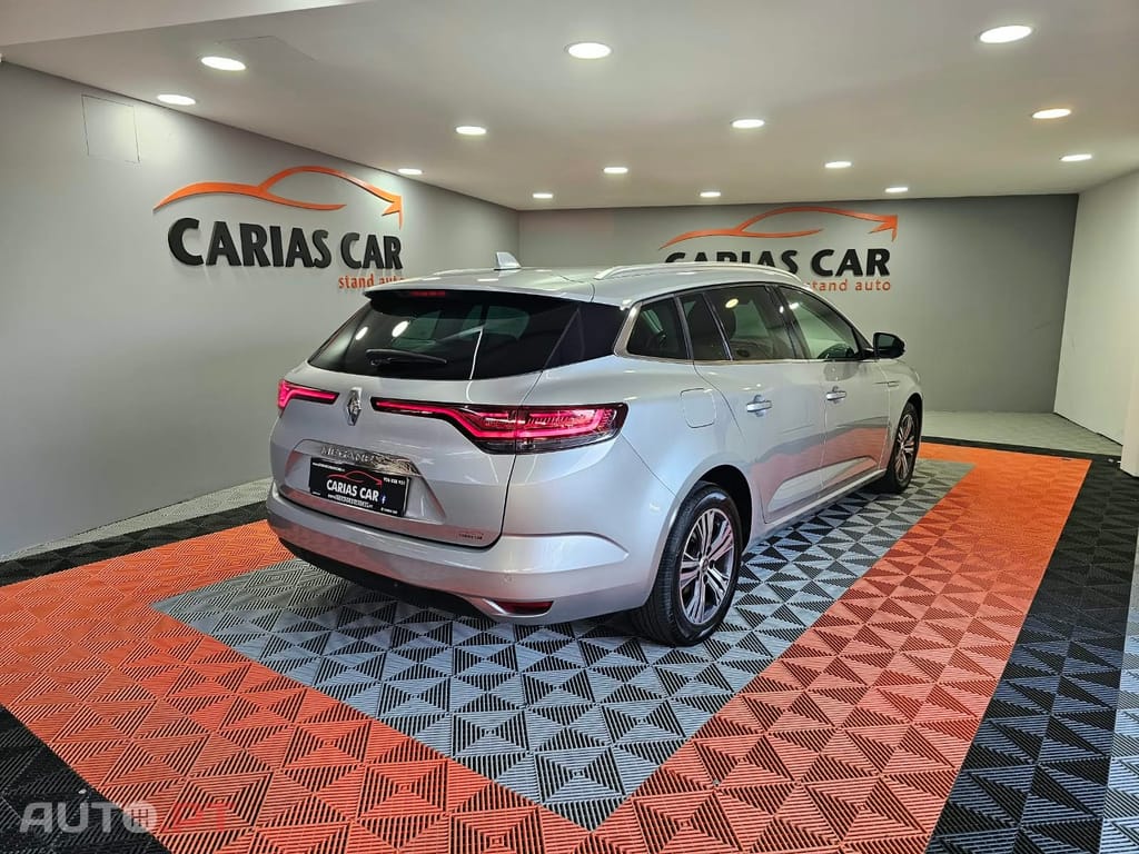 Renault Mégane Sport Tourer 1.5 Blue dCi Intens EDC