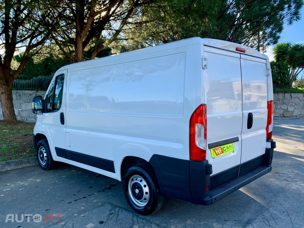 Peugeot Boxer 2.0 BlueHDi 333 L2H2 Pro