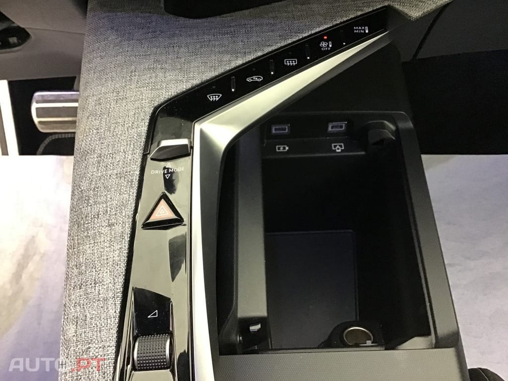 Peugeot 5008 1.2 Hybrid GT e-DCS6