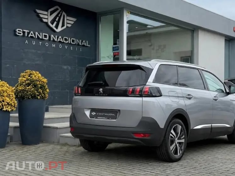 Peugeot 5008 1.2 Hybrid Allure Pack e-DCS6