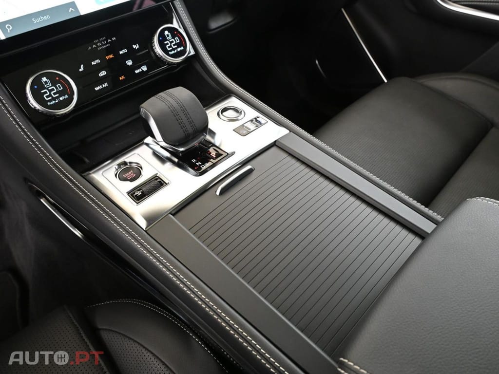 Jaguar F-Pace I.V.A DEDUTIVEL P400e AWD R-Dynamic SE 